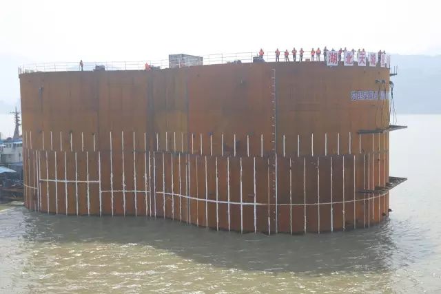 全段、分段圍堰法建設過程需不需要防汛打樁機